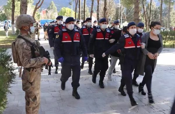 Komandolarında katıldığı uyuşturucu operasyonu şüphelileri adliyede