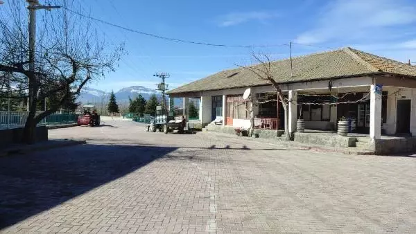 Konya'da, mutasyonlu virüs görülen mahallelerde karantina devam ediyor