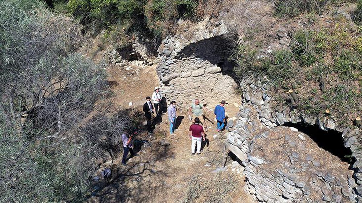 Roma'nın Kolezyum'una benzeyen 1800 yıllık gladyatör alanı arkeoloji dünyasına bomba gibi düştü
