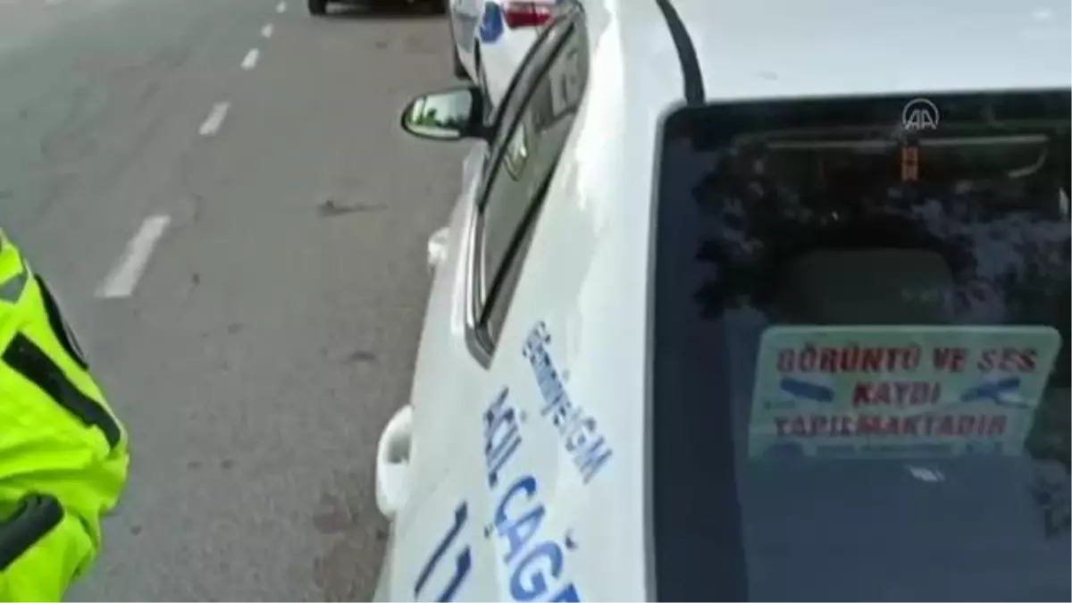 Son dakika... Sahte ehliyet belgeli sürücü, trafik polislerince yakalandı