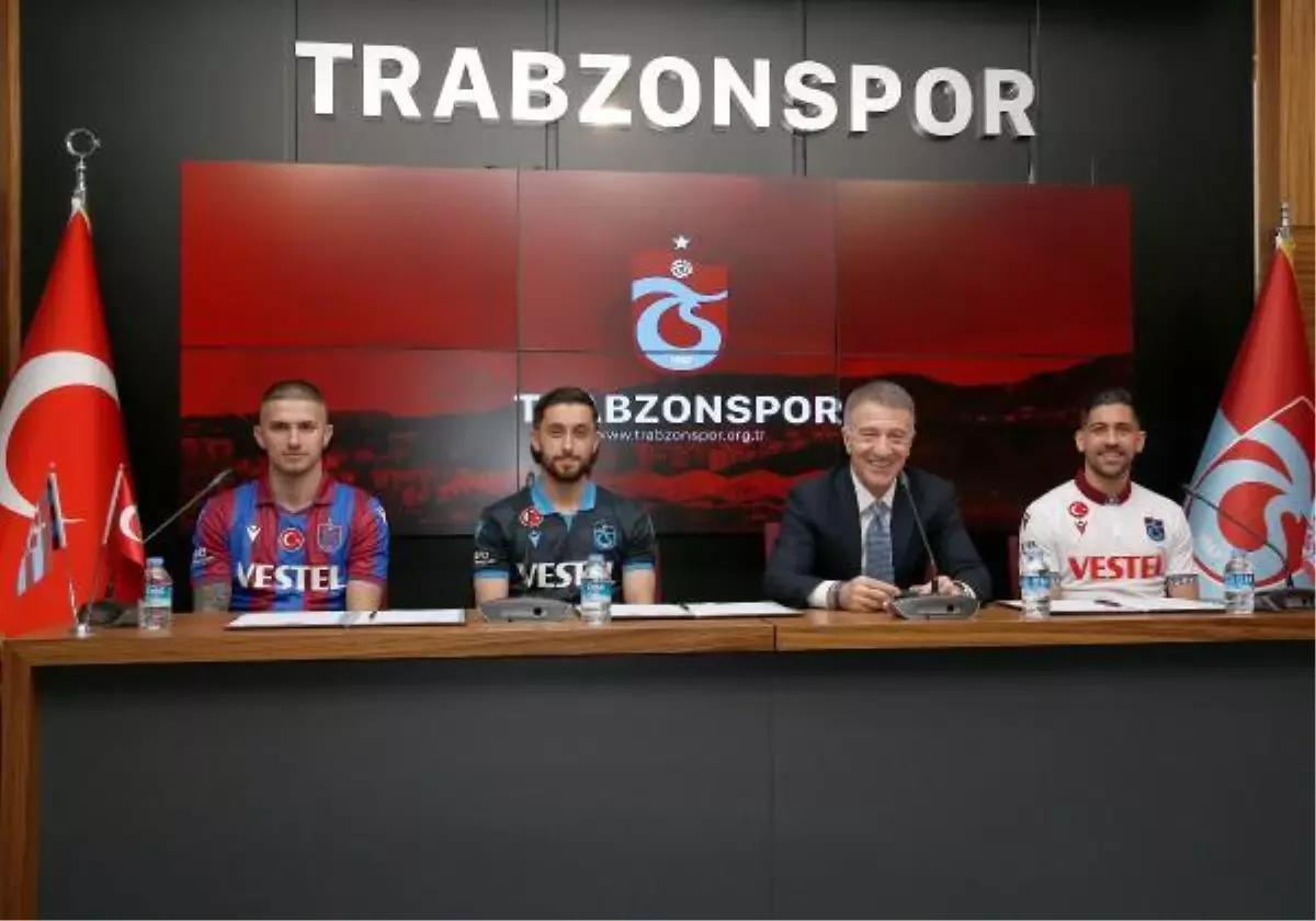 Trabzonspor'da yeni transferler için imza töreni