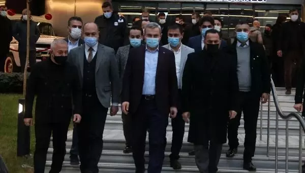 Ak Parti İl Başkanı ile İlçe Belediye Başkanları Topbaş ailesine taziyelerini iletti