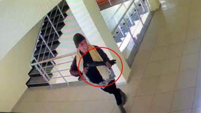 Barakası yıkılan kadın pompalı tüfekle zabıta ekiplerini yaraladı