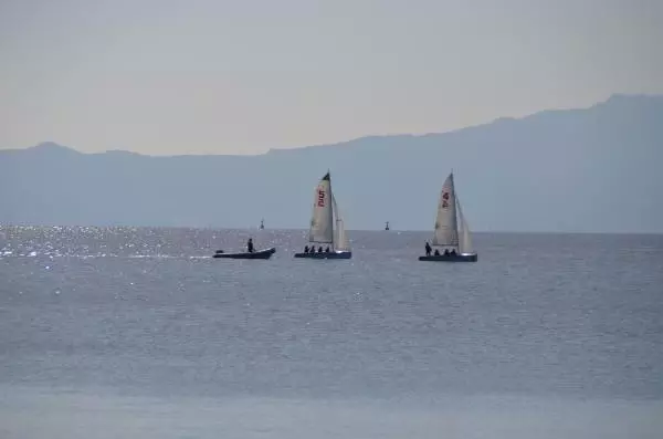 Bodrum'da güneşli havanın keyfini turistler çıkardı Bodrum'da güneşli havanın keyfini turistler çıkardı