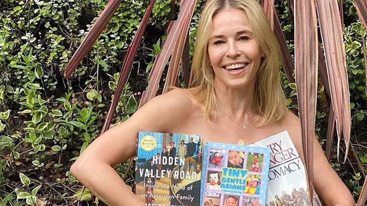 Chelsea Handler geleneği bozmadı! Çırılçıplak poz verdi