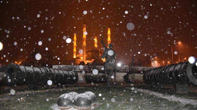 İstanbul'da beklenen kar yağışı başladı