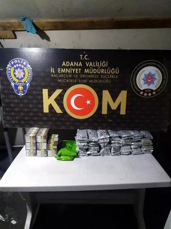 Kaçak cep telefonları battaniyenin arasında ele geçti Kaçak cep telefonları battaniyenin arasında ele geçti