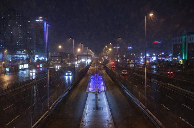 İstanbul'da beklenen kar yağışı başladı