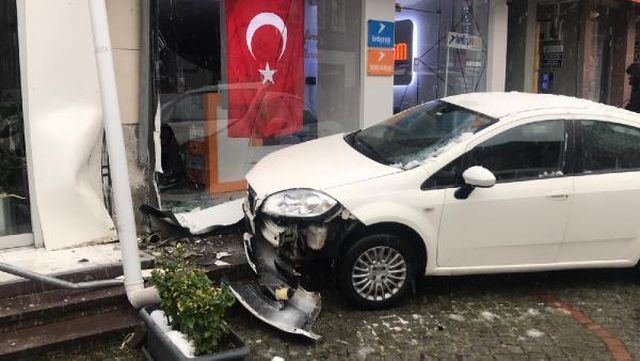 once park halindeki otomobile sonra da is yer 2 13926564 o