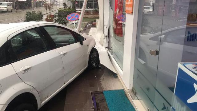 once park halindeki otomobile sonra da is yer 5 13926564 o