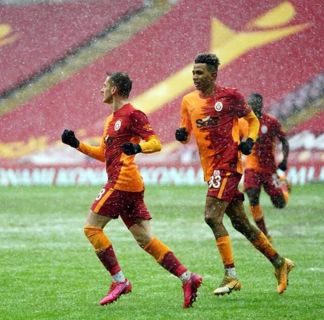 Term emphasized the importance of 3 points, told the photo he was proud of Term emphasized the importance of 3 points, told the photo he was proud of