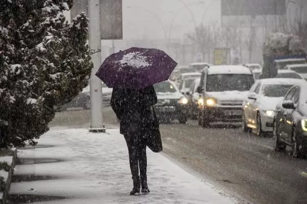 Ankara'da kar yağışı etkili oldu (2) Ankara'da kar yağışı etkili oldu (2)