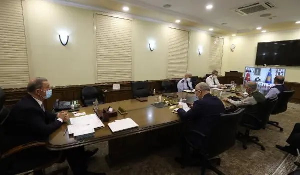 Bakan Akar, video telekonferans toplantısı düzenledi Bakan Akar, video telekonferans toplantısı düzenledi