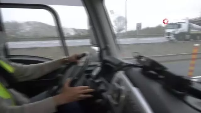 Başkent'te kar teyakkuzu: Ekipler 7/24 sahada, çalışmalar canlı yayında Başkent'te kar teyakkuzu: Ekipler 7/24 sahada, çalışmalar canlı yayında