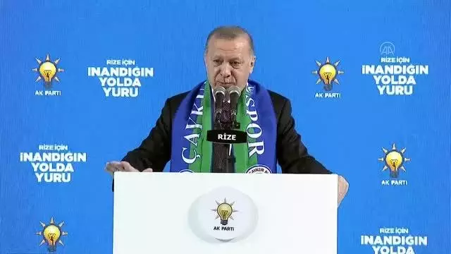 Cumhurbaşkanı Erdoğan: 'Kardeşlerimiz teröristlerin elinde esirdi; Hep bu kardeşlerimizi kurtarmanın hesabını yaptık, çok uğraştık' Cumhurbaşkanı Erdoğan: 'Kardeşlerimiz teröristlerin elinde esirdi; Hep bu kardeşlerimizi kurtarmanın hesabını yaptık, çok uğraştık'