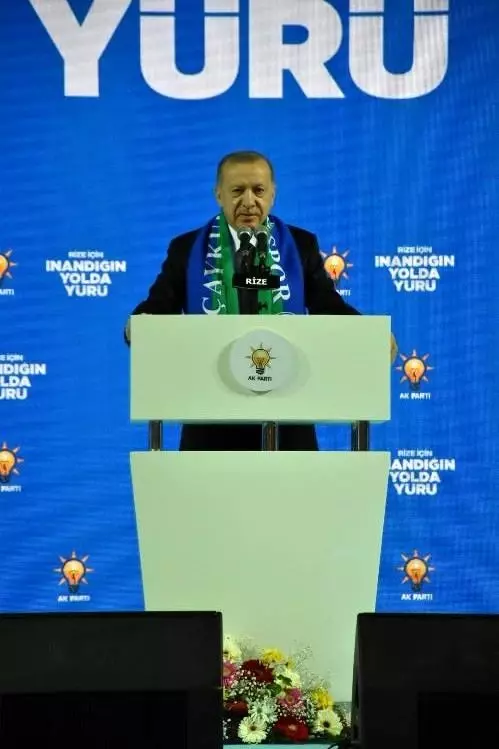 Cumhurbaşkanı Erdoğan: 'Kardeşlerimiz teröristlerin elinde esirdi; Hep bu kardeşlerimizi kurtarmanın hesabını yaptık, çok uğraştık' Cumhurbaşkanı Erdoğan: 'Kardeşlerimiz teröristlerin elinde esirdi; Hep bu kardeşlerimizi kurtarmanın hesabını yaptık, çok uğraştık'
