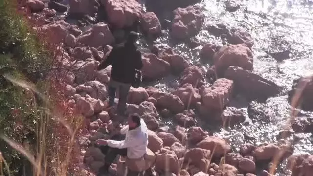 Deniz kenarında ceset bulundu Deniz kenarında ceset bulundu