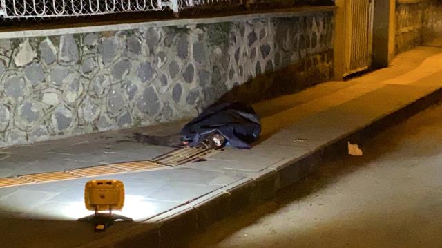 Diyarbakır'da genç kadını sokak ortasında sırtından vurularak öldürüldü