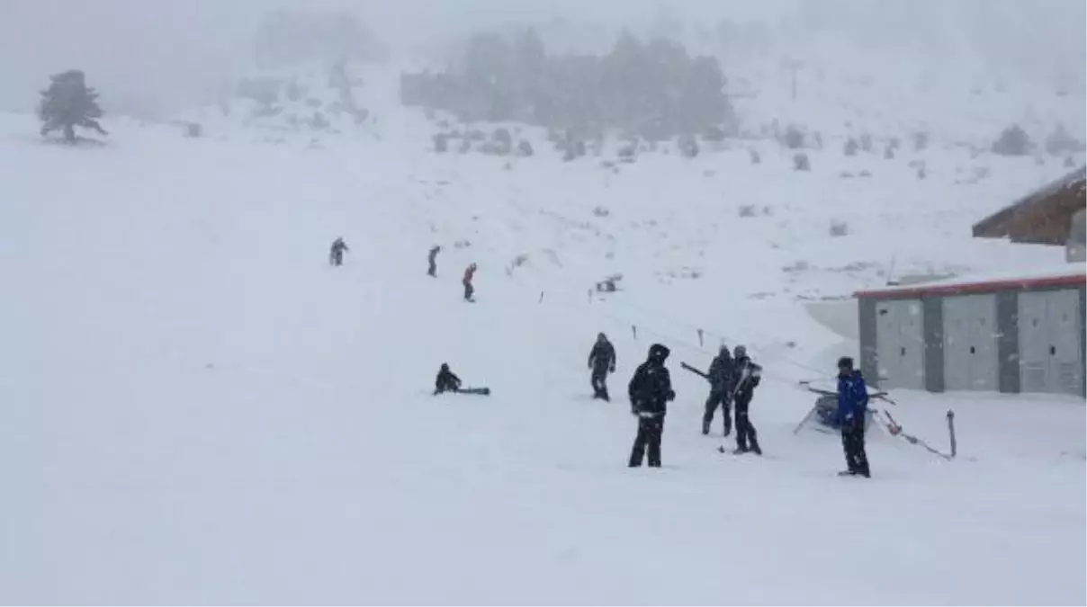 Karabük'te kayak merkezinde kar kalınlığı 30 santime ulaştı
