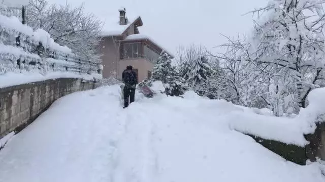 KASTAMONU - Kar yağışı hayatı olumsuz etkiliyor KASTAMONU - Kar yağışı hayatı olumsuz etkiliyor