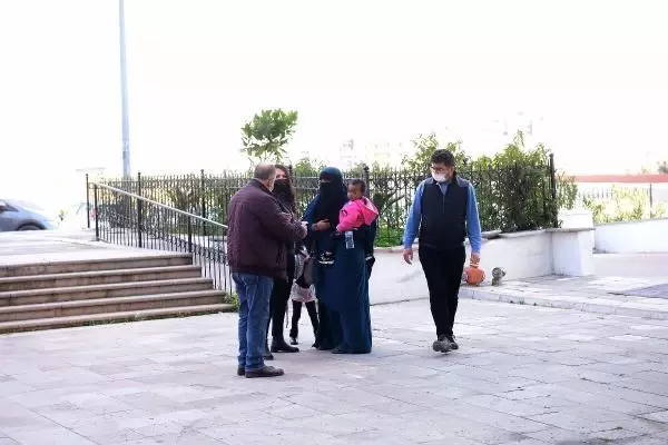Mavi bültenle aranan DEAŞ mensubu Yeni Zelanda uyruklu kadın terörist adliyeye sevk edildi Mavi bültenle aranan DEAŞ mensubu Yeni Zelanda uyruklu kadın terörist adliyeye sevk edildi