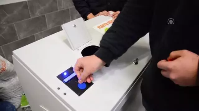 Son dakika haberi | Meslek liseliler plastik atıkları paraya dönüştürüyor