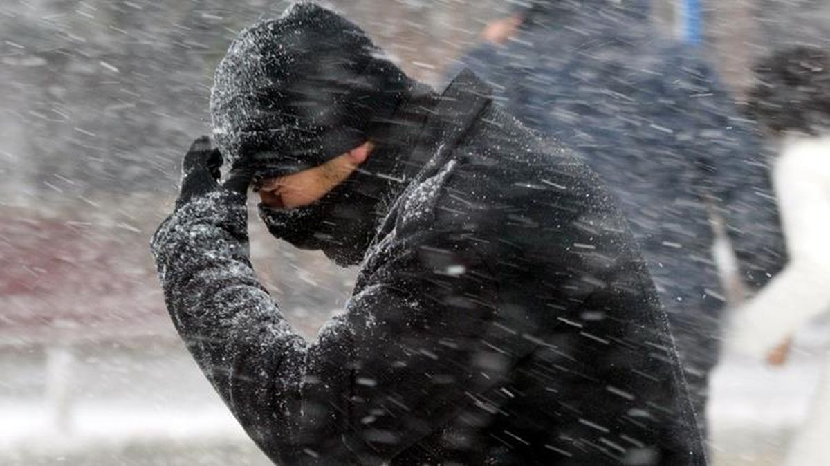Dikkat! Kar yağışının aralıksız devam ettiği Marmara için Meteoroloji'den fırtına uyarısı geldi