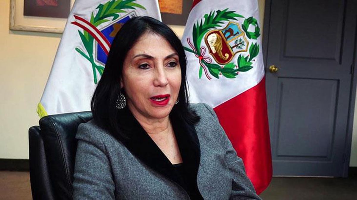 Peru'da sırası gelmeden aşı yaptıran Dışişleri Bakanı Elizabeth Astete istifa etti