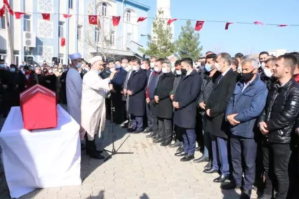 Son dakika haber! PKK'nın şehit ettiği Aydın Köse, son yolculuğuna uğurlandı Son dakika haber! PKK'nın şehit ettiği Aydın Köse, son yolculuğuna uğurlandı