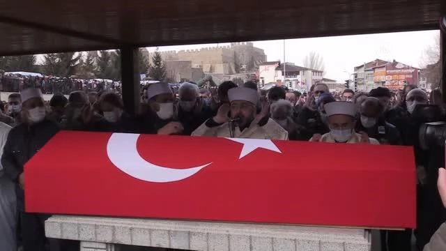 Şehit Jandarma Er Sedat Sorgun Erzurum'da son yolculuğuna uğurlandı
