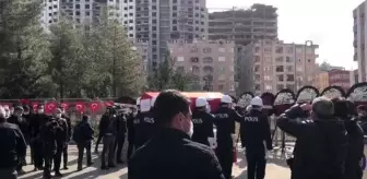 Orhan Miroğlu: Son dakika haber: Şehit polis memuru Vedat Kaya, son yolculuğuna uğurlandı Orhan Miroğlu: Son dakika haber: Şehit polis memuru Vedat Kaya, son yolculuğuna uğurlandı