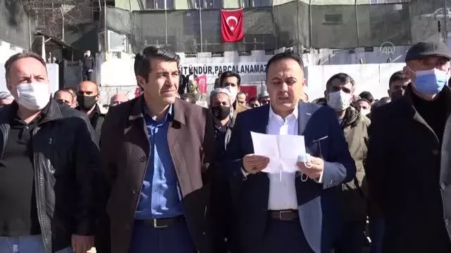 Son dakika haber... Terör örgütü PKK tarafından 13 Türk vatandaşının şehit edilmesine tepki Son dakika haber... Terör örgütü PKK tarafından 13 Türk vatandaşının şehit edilmesine tepki
