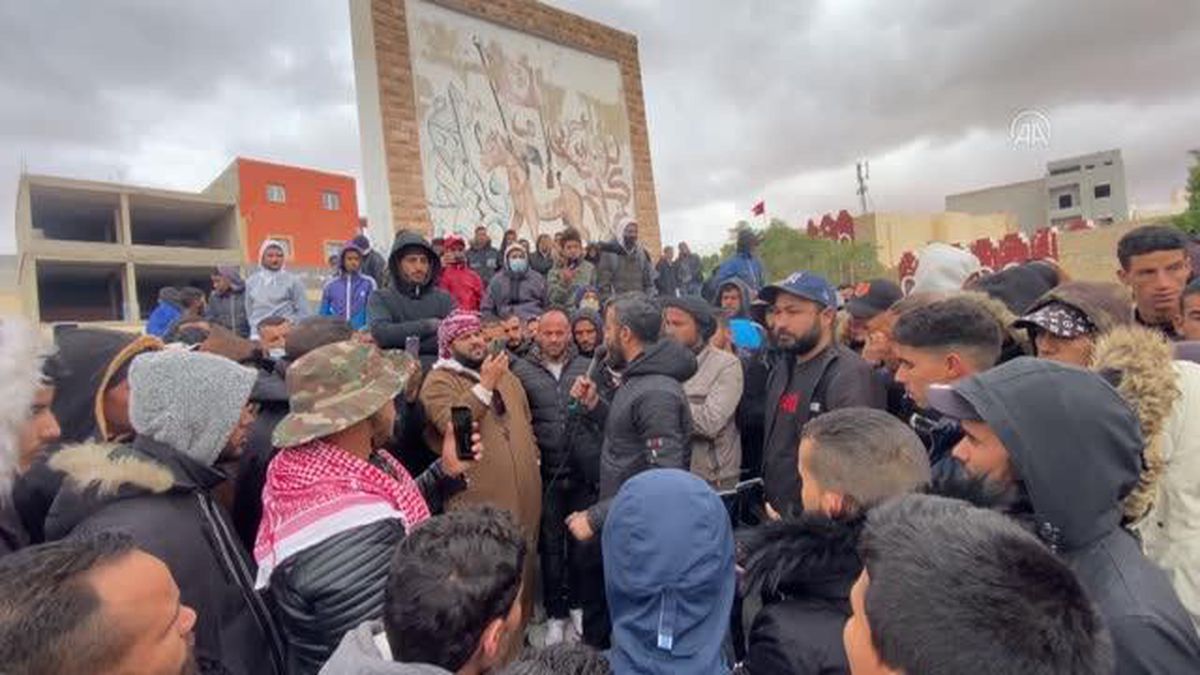 Son dakika haber! Tunus'un Tatavin vilayetindeki işsizlik protestoları - Göstericiler valilik binasına girdi
