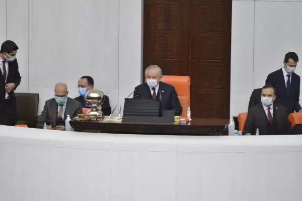 Bakanlar Akar ve Soylu, Meclis'te Gara operasyonunu anlattı Bakanlar Akar ve Soylu, Meclis'te Gara operasyonunu anlattı