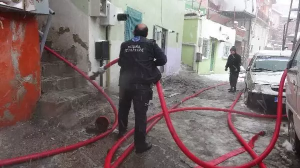 Evde çıkan yangında kalp hastası adamın yapay kalp destek cihazı yandı Evde çıkan yangında kalp hastası adamın yapay kalp destek cihazı yandı