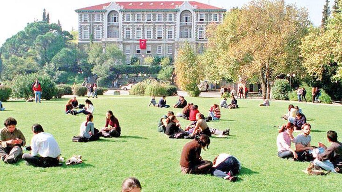 Hukuk fakültelerinde başarı sıralaması yükseltildi, Bakan Gül'den teşekkür geldi