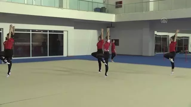Kadın Ritmik Cimnastik Milli Takımı kampa girdi