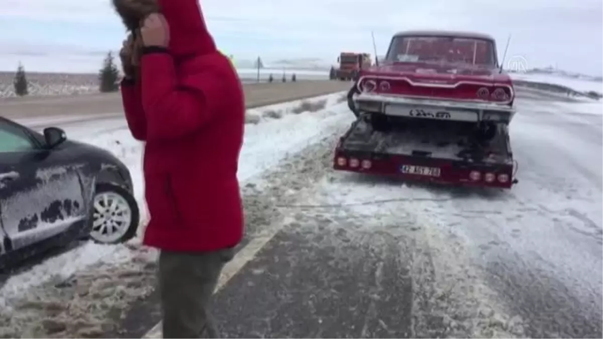 KIRIKKALE - Keskin'de kar yağışı ve tipi hayatı olumsuz etkiliyor