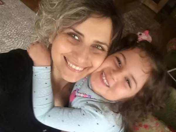 Son dakika gündem: Öykü Arin'in annesi Yanak içinden sürüntü kitinin Türkiye'ye gelmesini istiyoruz Son dakika gündem: Öykü Arin'in annesi Yanak içinden sürüntü kitinin Türkiye'ye gelmesini istiyoruz