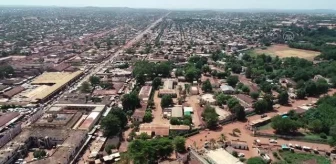 Sadakataşı Derneğinden Mali'ye okul