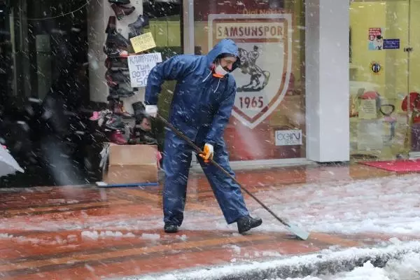 Samsun'da yüz yüze eğitime kar molası Samsun'da yüz yüze eğitime kar molası
