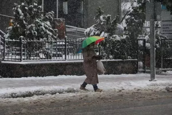 Samsun'da yüz yüze eğitime kar molası Samsun'da yüz yüze eğitime kar molası