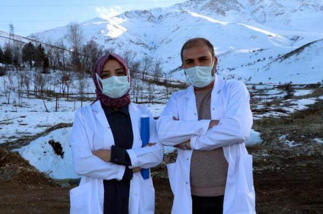 Van'ın Gevaş ilçesindeki aşı çalışmasıyla Hollanda'da bir kanala haber doktor konuştu: Çok mutluyuz