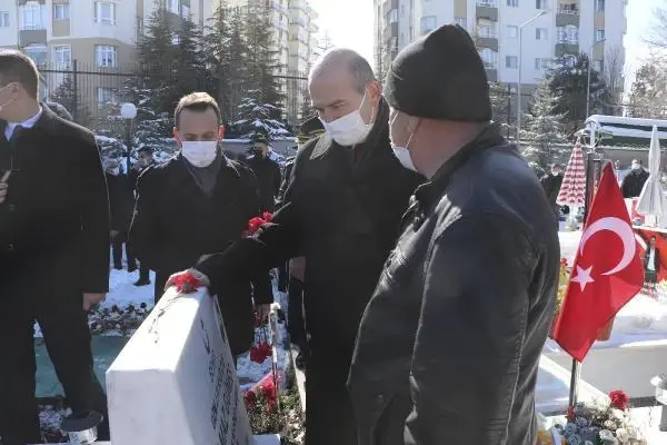 Bakan Soylu: Şehitler tepesi boş kalmıyor Bakan Soylu: Şehitler tepesi boş kalmıyor