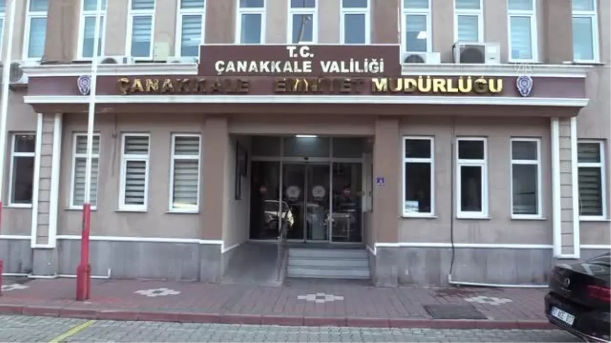 Son dakika gündem: ÇANAKKALE - Antalya'da cezaevinden izinli çıkan tutuklu, Çanakkale'de otomobil çaldığı iddiasıyla yakalandı