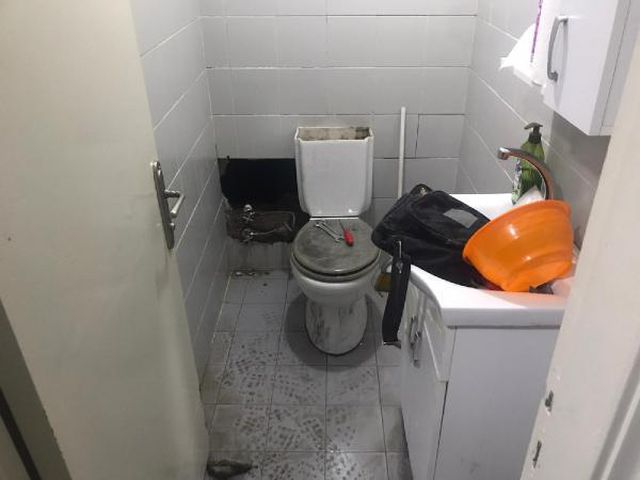 duvari delerek girdikleri kuyumcudan 80 bin 9 13933392 o