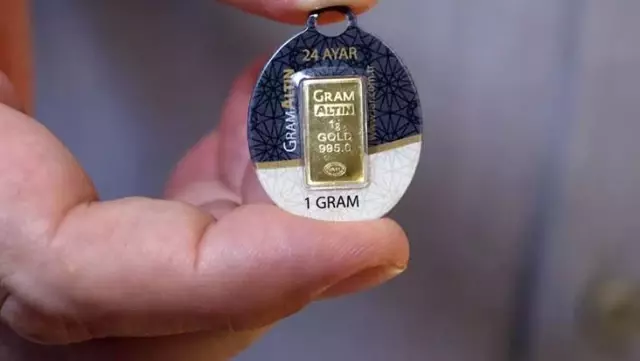 Gram altının fiyatı 400 TL'nin altına indi Gram altının fiyatı 400 TL'nin altına indi