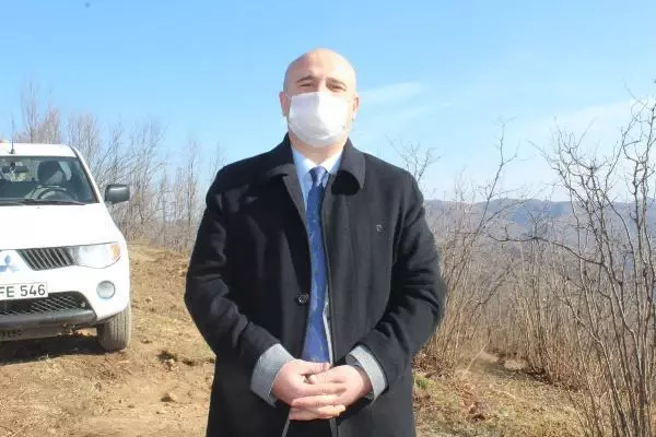 Gürgentepe'de 40 mahallenin görebileceği noktaya dev Türk bayrağı
