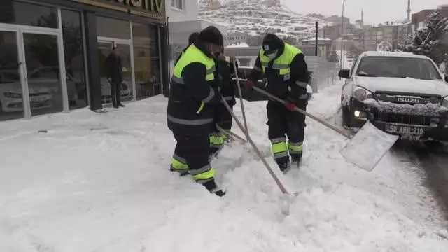 İç Anadolu'da ulaşıma kar engeli İç Anadolu'da ulaşıma kar engeli