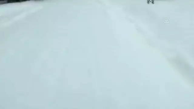 Kapalı köy yolları ulaşıma açıldı Kapalı köy yolları ulaşıma açıldı
